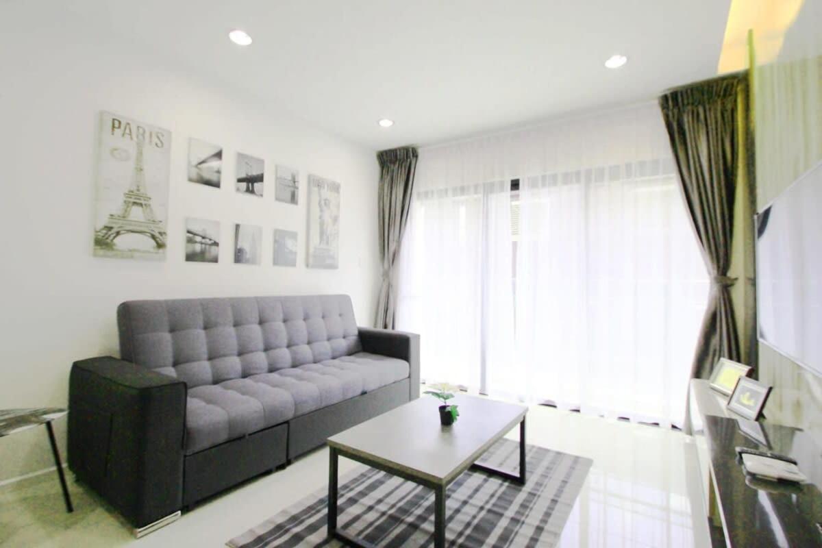 ג'והור בהרו A Stylish High-Floor 2Br Suasana Suites Views מראה חיצוני תמונה