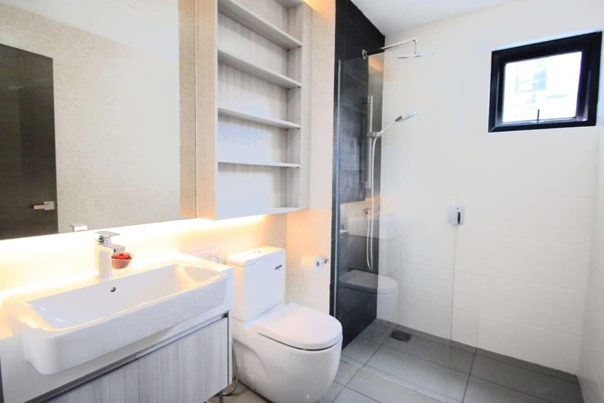ג'והור בהרו A Stylish High-Floor 2Br Suasana Suites Views מראה חיצוני תמונה